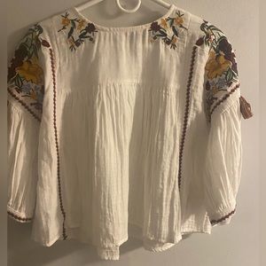 Haute Rogue women’s white boho embroidered top floral colorful 3/4 sleeve tassel